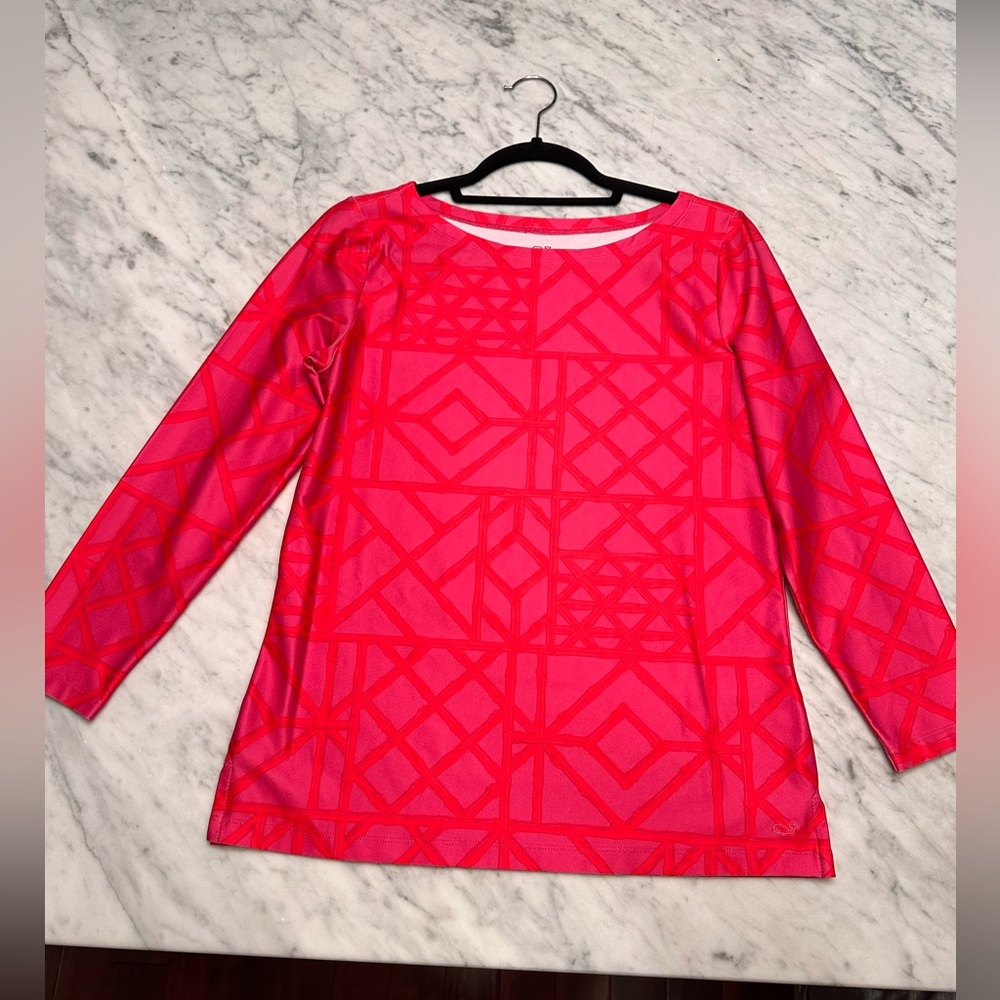 Vineyard vines EUC Sankati bamboo top with SPF coverage